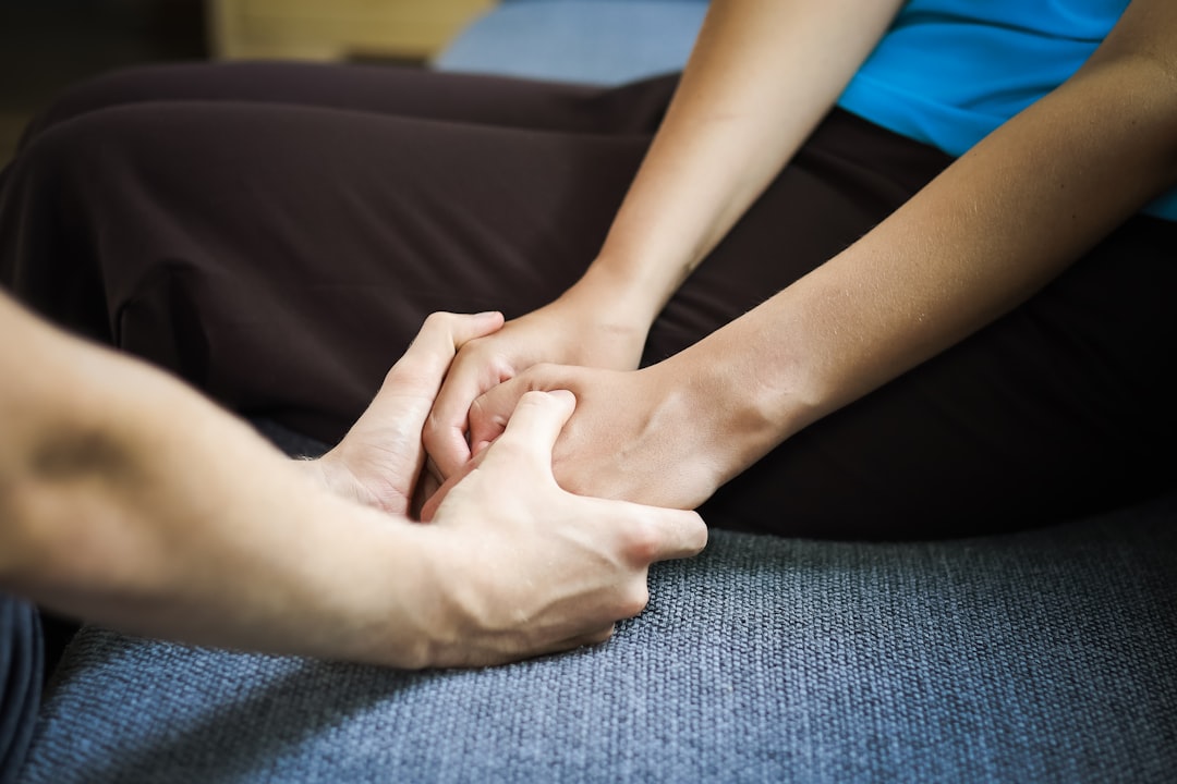 Yoga ile Kronik Ağrılarınızı Hafifletin: Uzmanlardan Tavsiyeler ve Uygulama Örnekleri