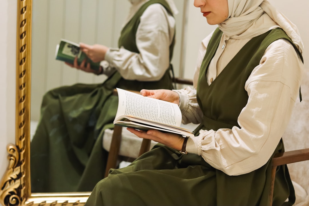 İslam Tarihinde Unutulmuş Kadın Alimlerin İz Bırakan Hikayeleri