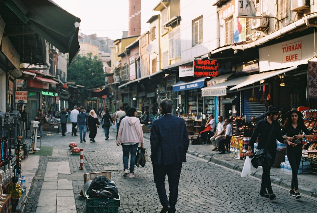 Metaverse Dünyasında Türk Girişimciler: Nasıl Başarılı Olunur?