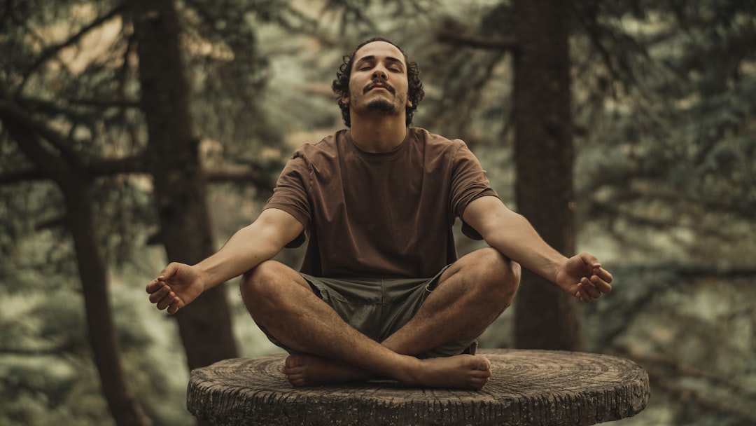 Ruh Sağlığını Destekleyen Meditasyon ve Mindfulness Teknikleriyle Stres Yönetimi