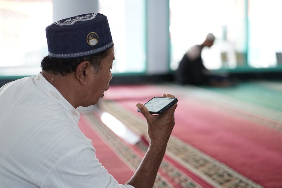Dijital Çağda İslam: Online Platformlarda Manevi Yolculuk Rehberi