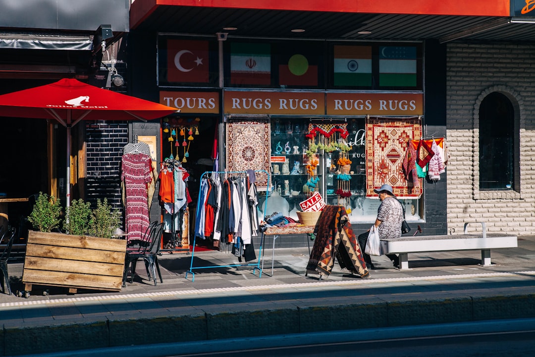 Türkiye’de Dönüşen Alışveriş Alışkanlıkları: Dijital Ekonomi ve Yeni Tüketici Trendleri