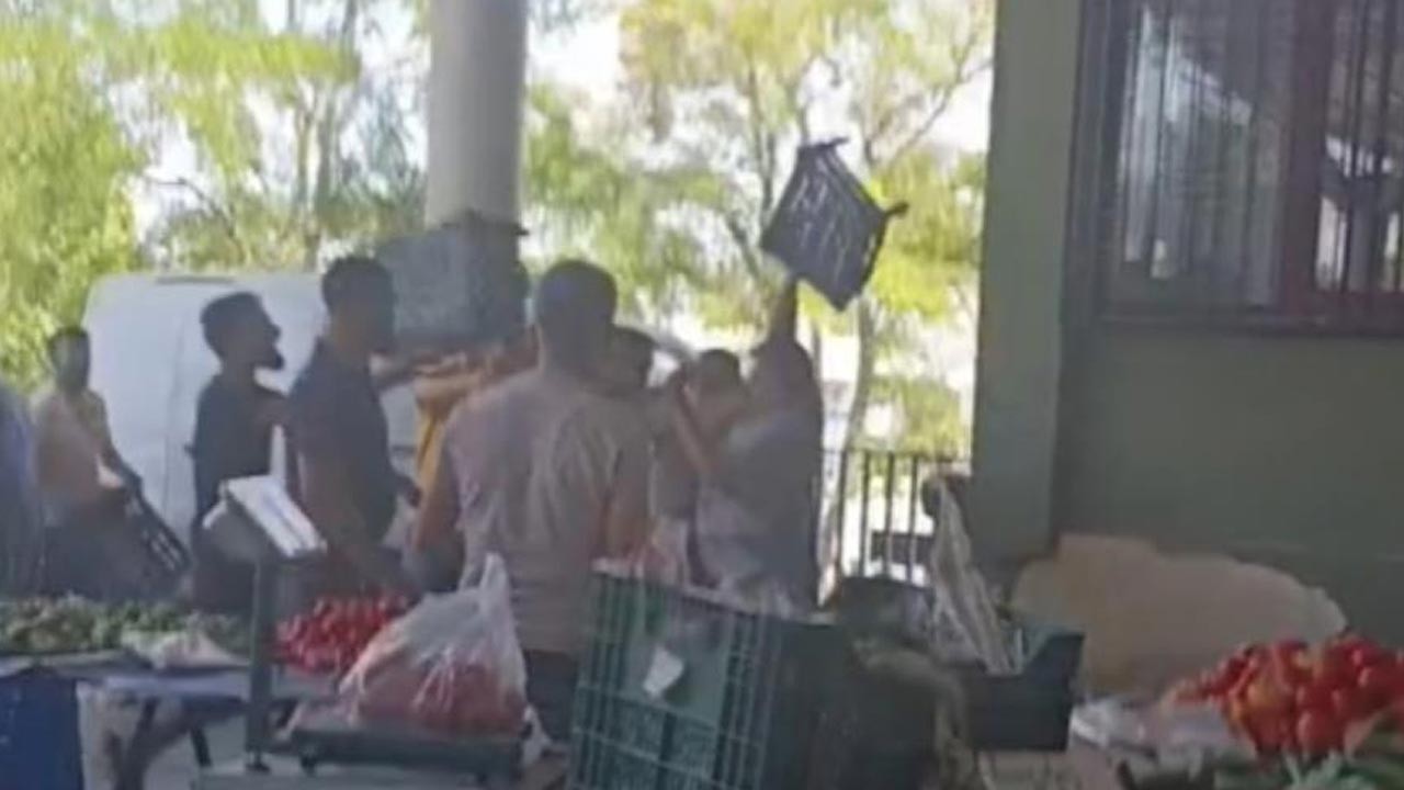 Gaziantep Pazarında Çıkan Kavga Şok Etti pazarcılar Arasında Gergin Anlar ve 4 Yaralı