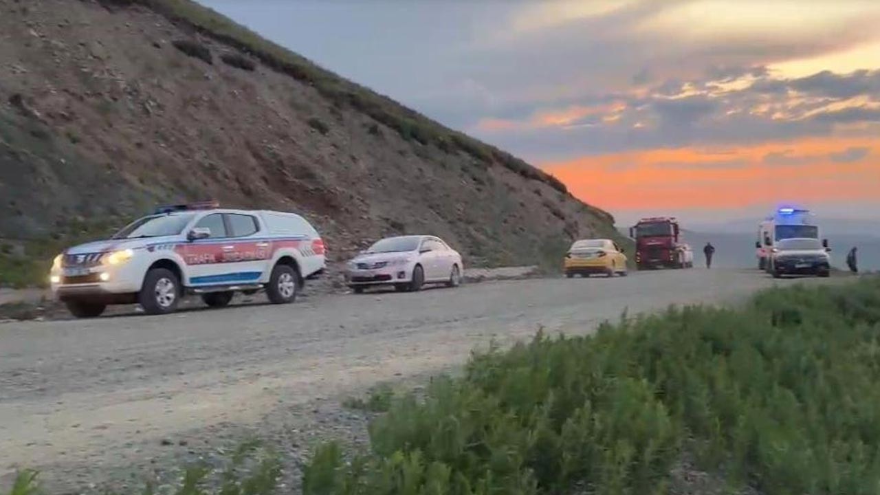 Otomobilin Uçurumda Can Pazarı: Kontrolden Çıkan Araçta İki Yaralı ve Kaçırılmaması Gereken Detaylar