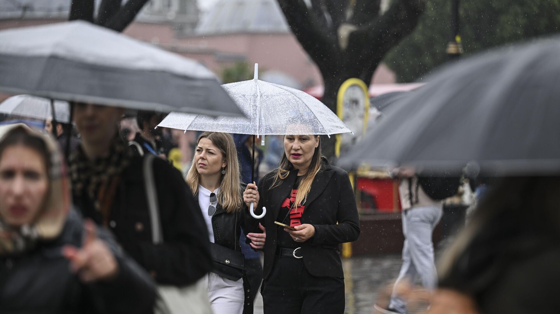 Türkiye’de Hava Durumu Alarmı: Şiddetli Sağanak ve Rüzgar Geliyor