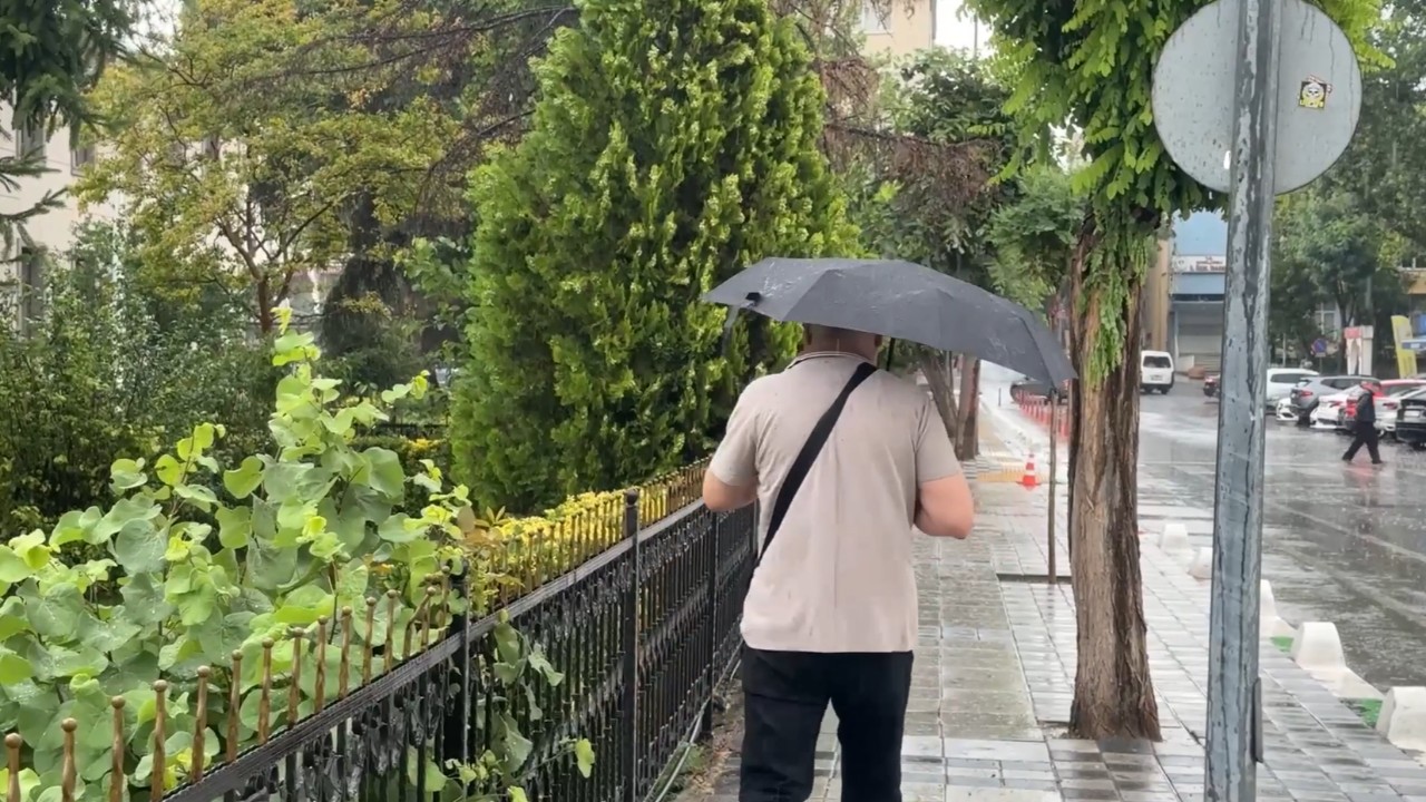 Kuvvetli Yağış ve Fırtına Geliyor 21 İli Etkileyecek Hava Durumu Uyarısı