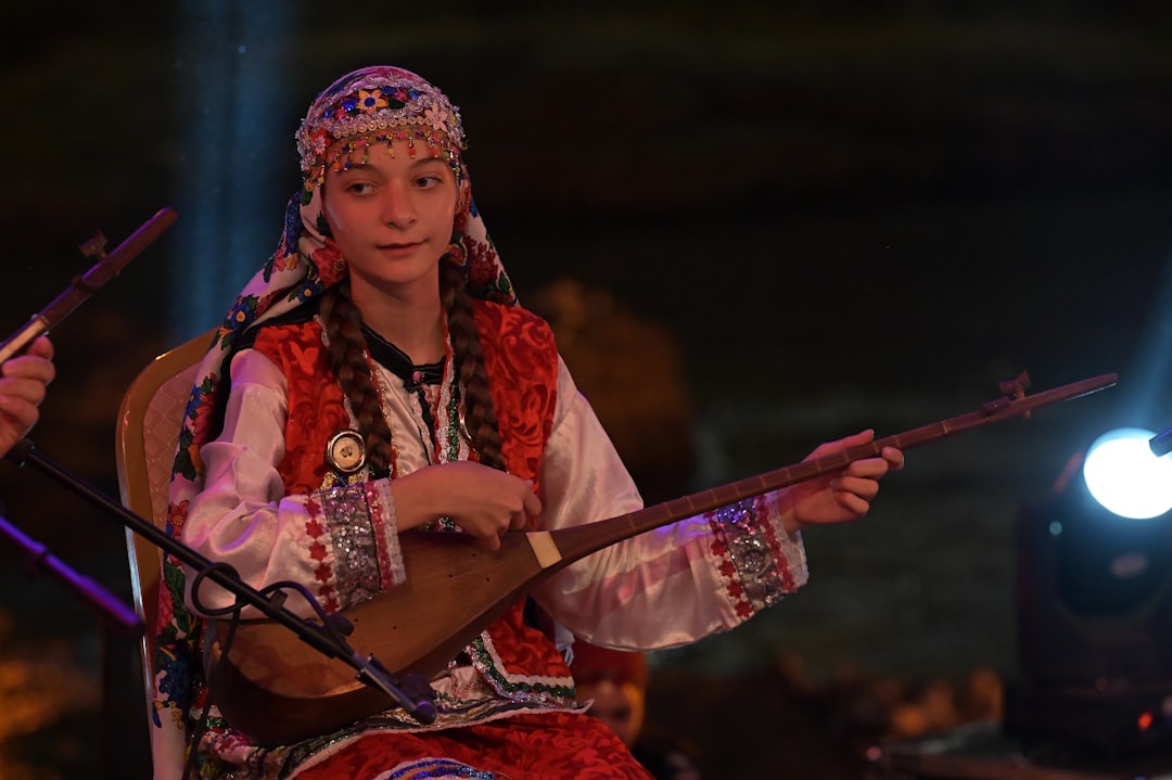 Unutulmaya Yüz Tutmuş Türk Halk Müziği Efsaneleri ve Hikayeleri