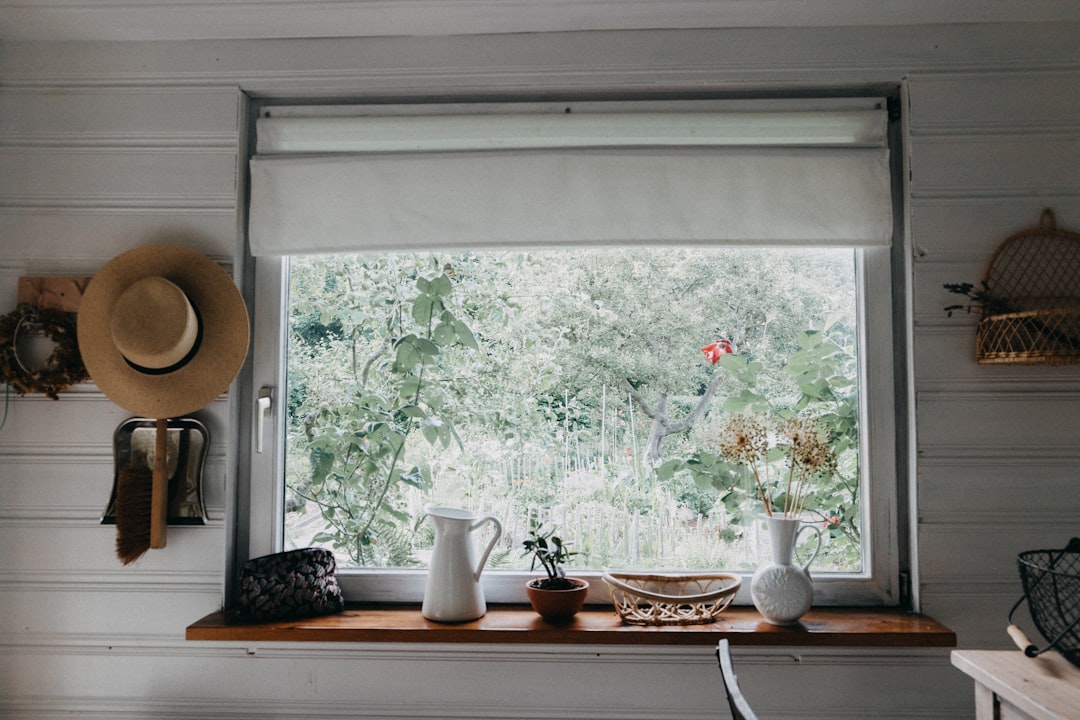 Evde Minimalist Yaşam Tarzını Benimsemenin Püf Noktaları ve Faydaları