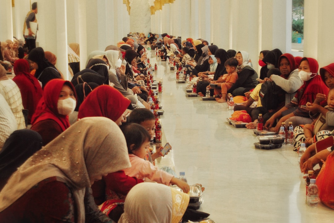 İslam’da Sadaka Vermenin Manevi ve Toplumsal Etkileri