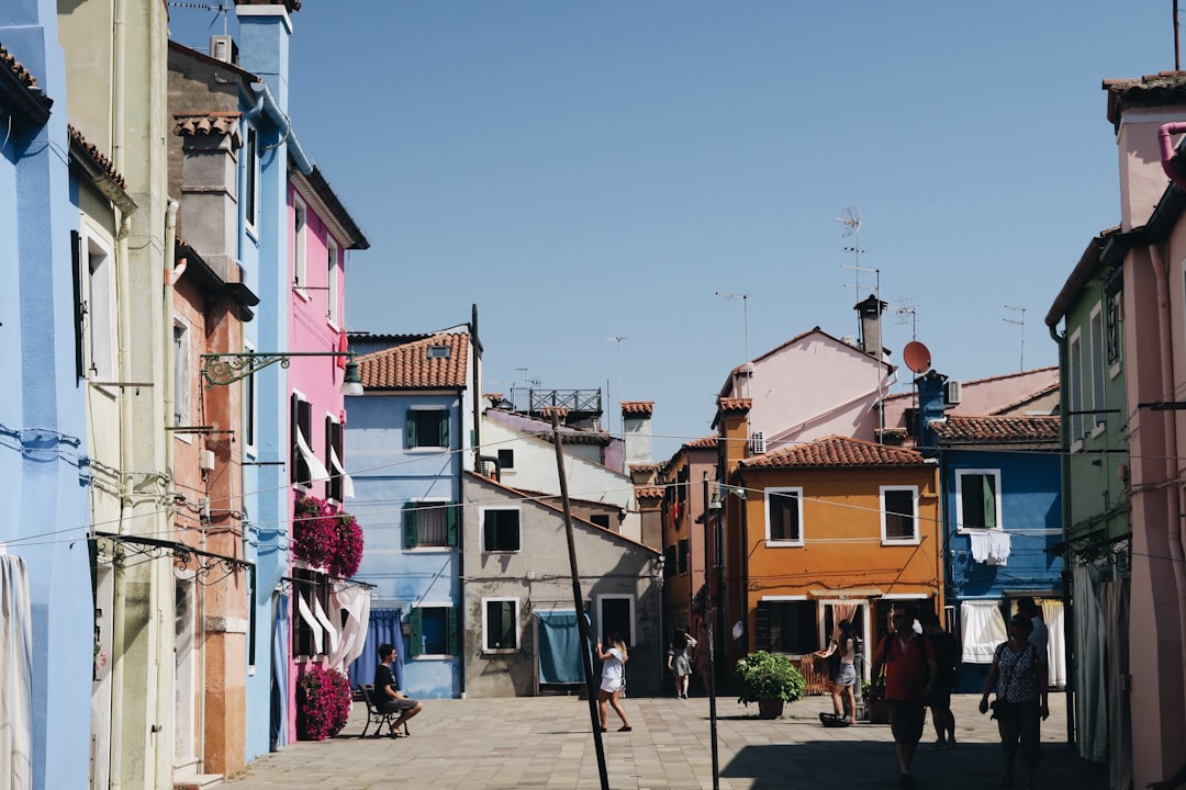 Türkiye’de Minimalist Yaşam: Azaltarak Mutluluğu Bulmak