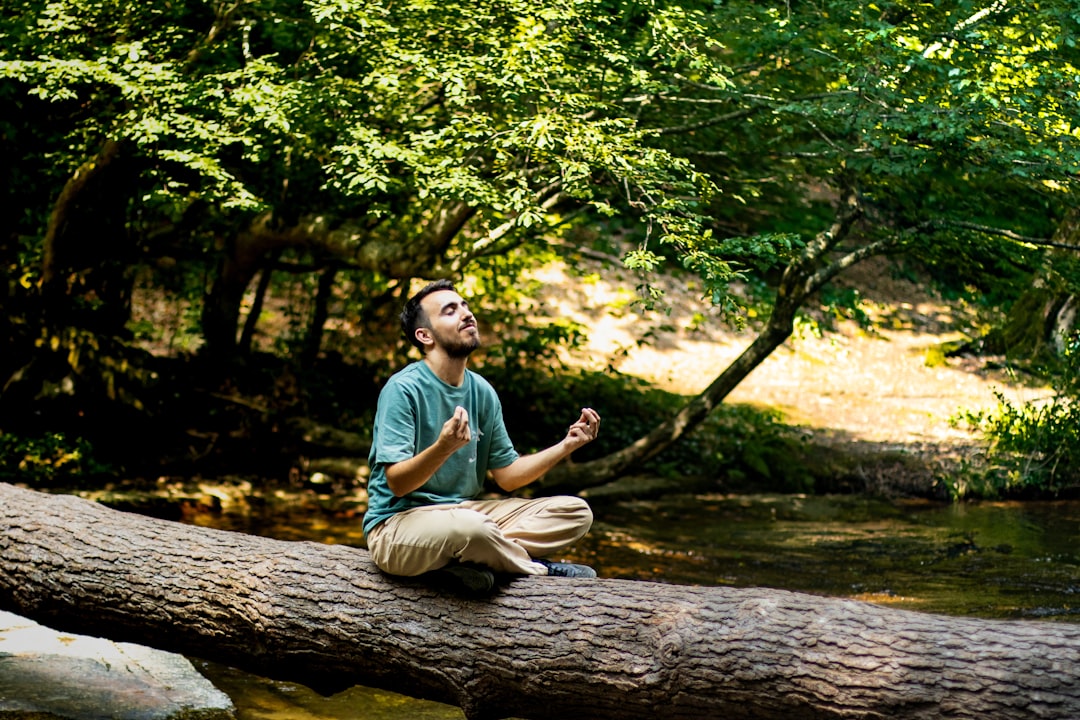 Mutlu ve Dengeli Bir Hayat İçin Mindfulness Uygulamaları ve Günlük Rutinler