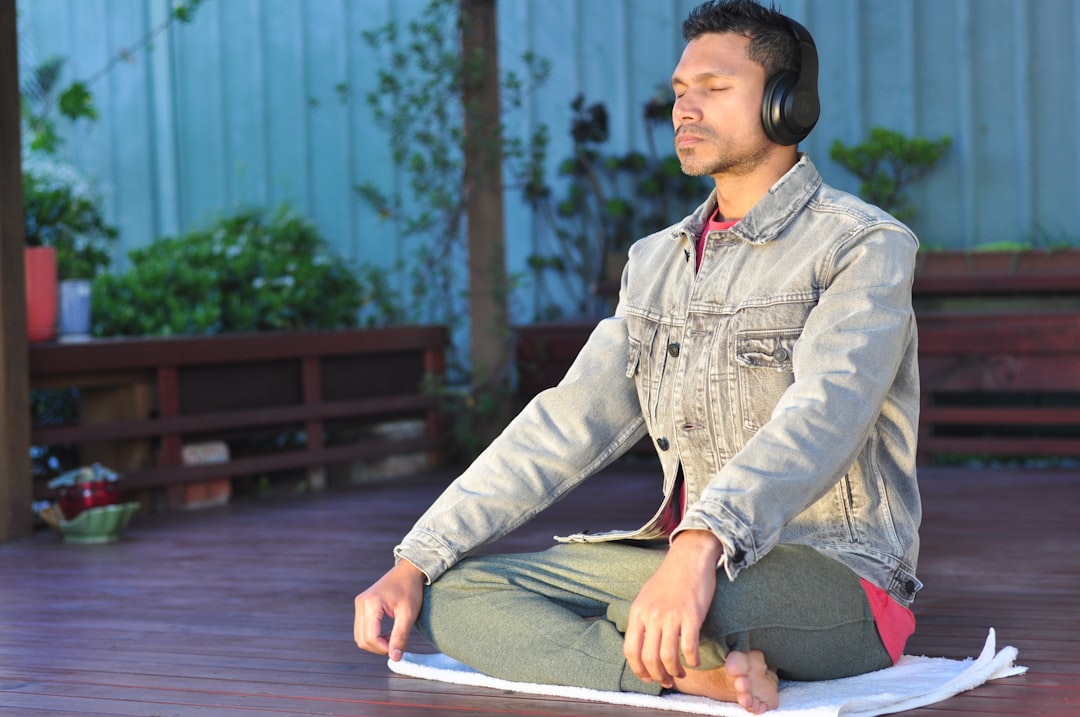 Meditasyonun Faydaları ve Günlük Uygulamalarla İçsel Huzura Yönelik Adımlar