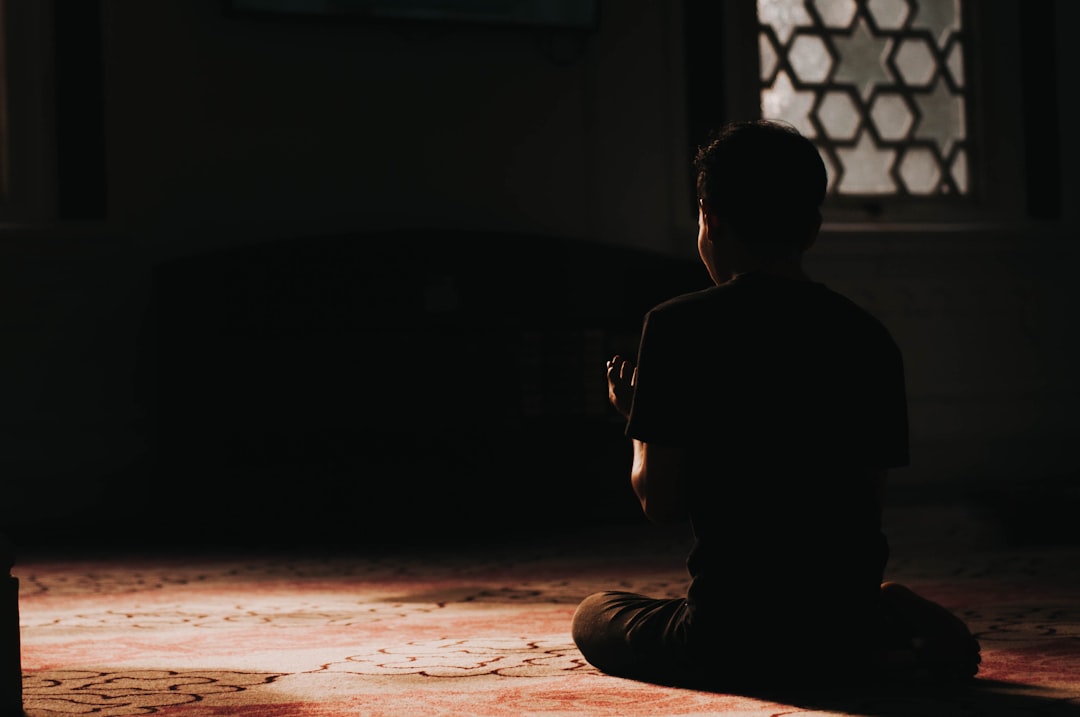 İslam’da Zihin ve Ruh Sağlığı: Dualar ve Meditasyon Teknikleriyle Manevi Huzur Arayışı