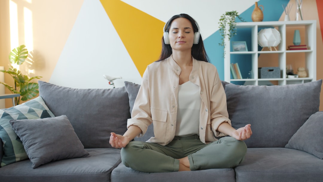 Ruh ve Beden Sağlığını Destekleyen Günde 5 Dakikada Yapılabilecek Meditasyon Teknikleri